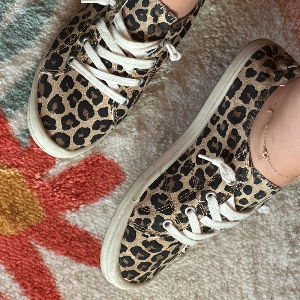 Cheetah Print Canvas Sneakers - Tan/Black